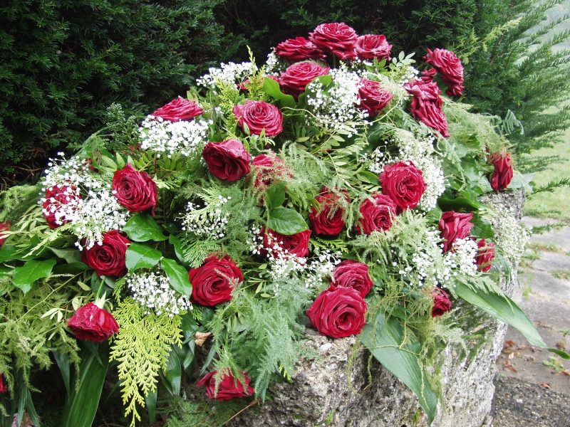 funeraire-GASSIN-min_roses-61203